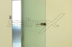 Εσωτερικές Γυάλινες Πόρτες με Οβάλ Κάσα glavas aluminium pvc systems